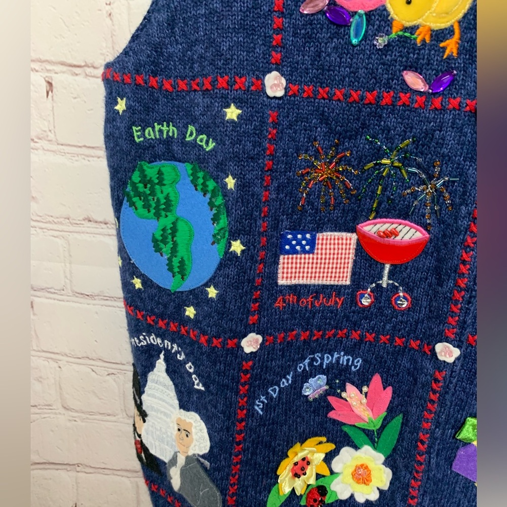 Marisa Christina Blue Festive Annual Holidays Embroidered Vest Size M - Picture 4 of 6